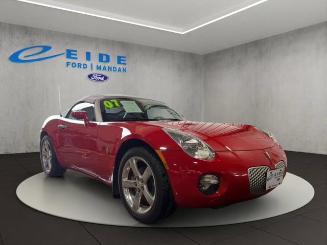 Used 2007 Pontiac Solstice Convertible w/ Premium Package RWD image 1