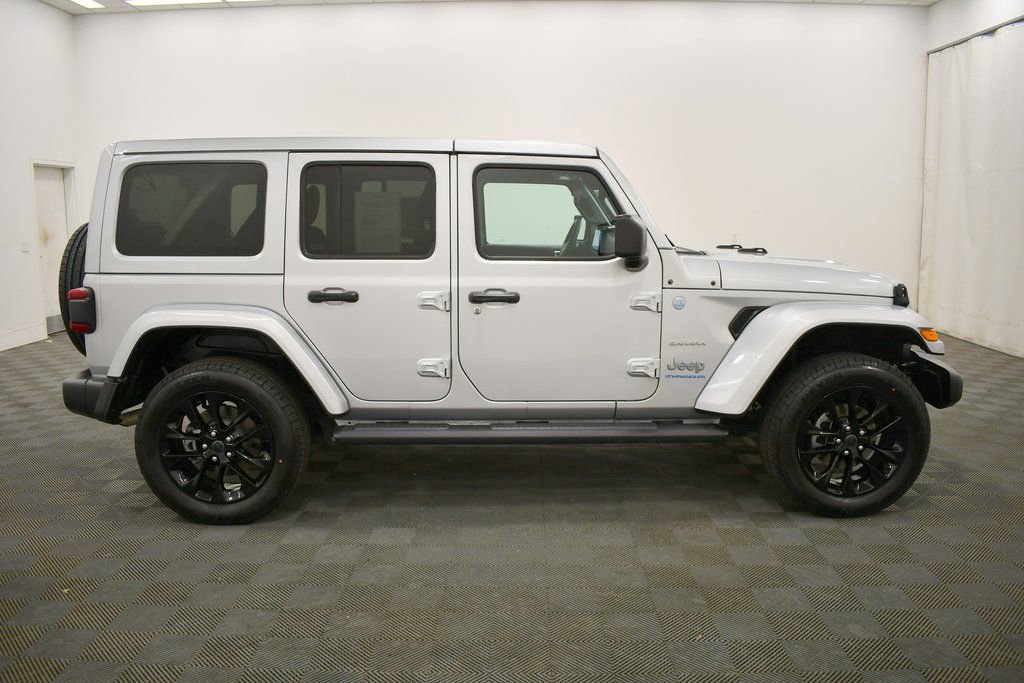Used 2024 Jeep Wrangler Unlimited Sahara image 9