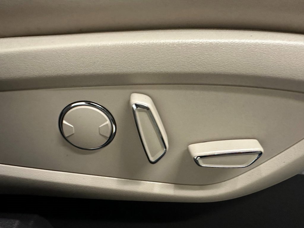 Used 2017 Lincoln MKX Select w/ Select Plus Package image 32