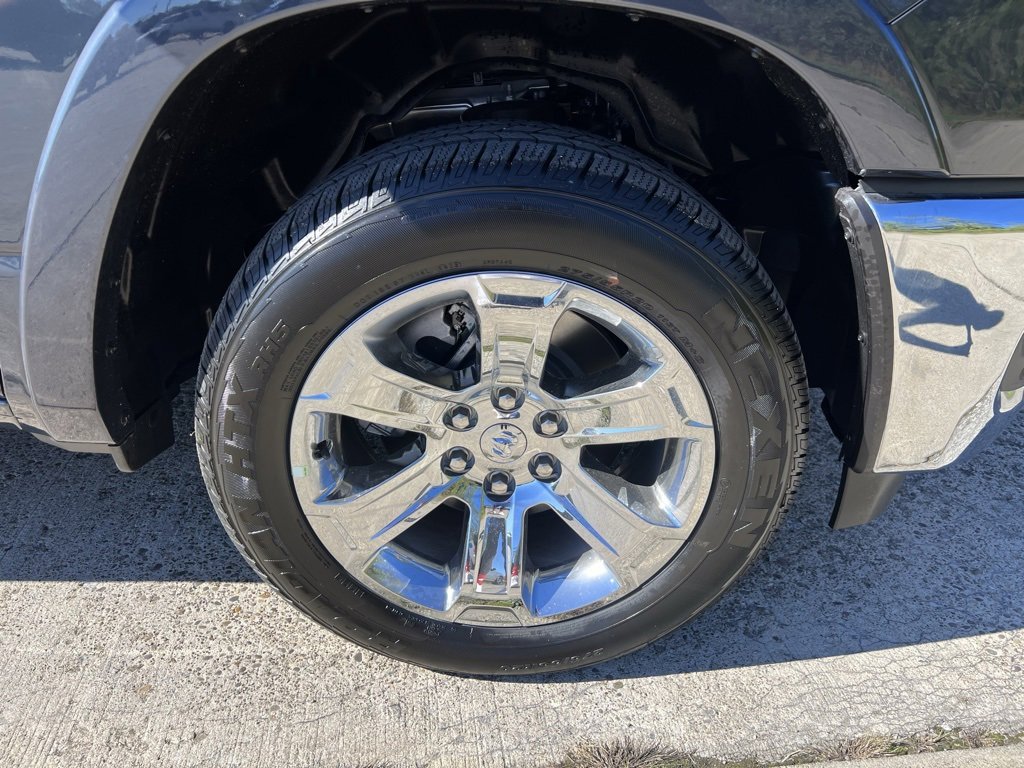 New 2026 RAM 1500 4x4 Crew Cab image 34