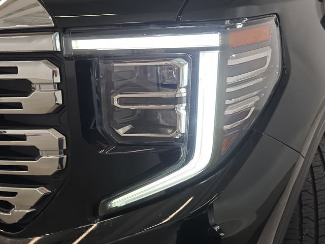 Used 2023 GMC Sierra 1500 Denali w/ Denali Reserve Package AWD/4WD image 29
