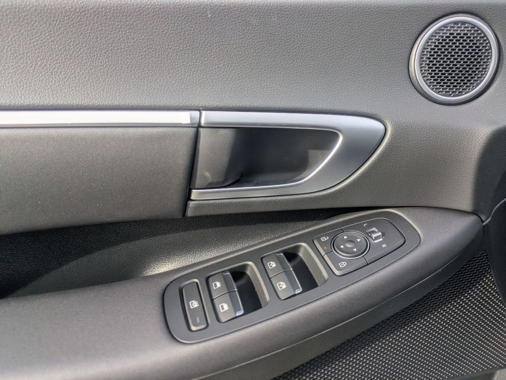 New 2025 Hyundai Sonata SEL image 13