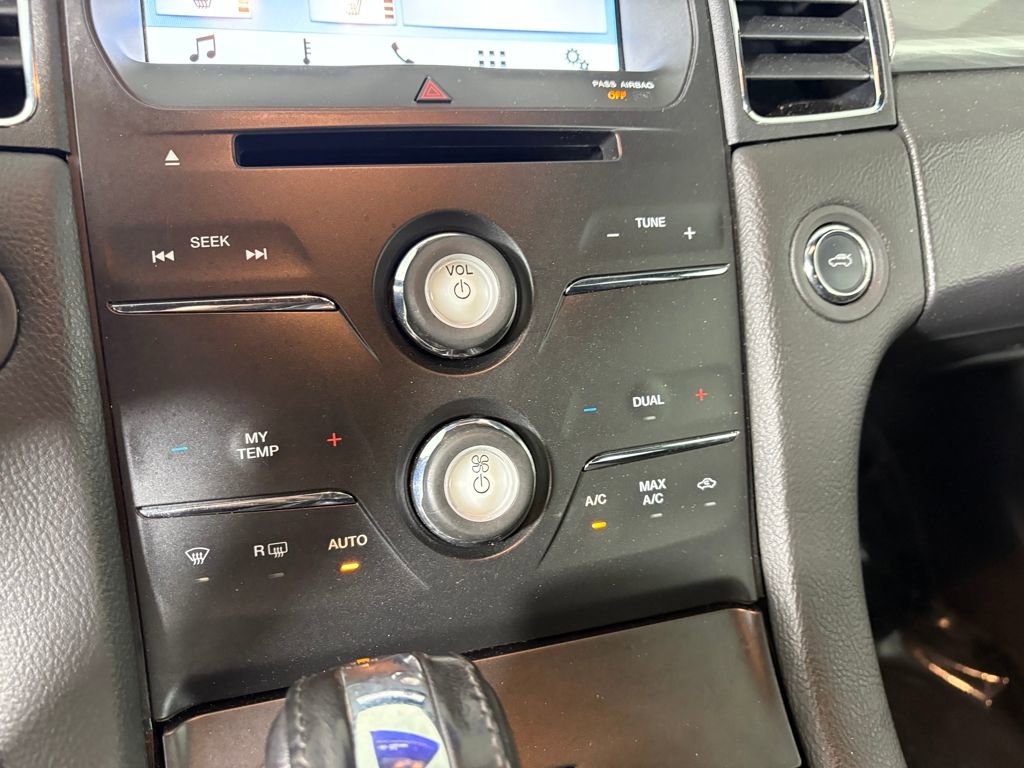 Certified 2019 Ford Taurus SEL w/ Equipment Group 201A image 20