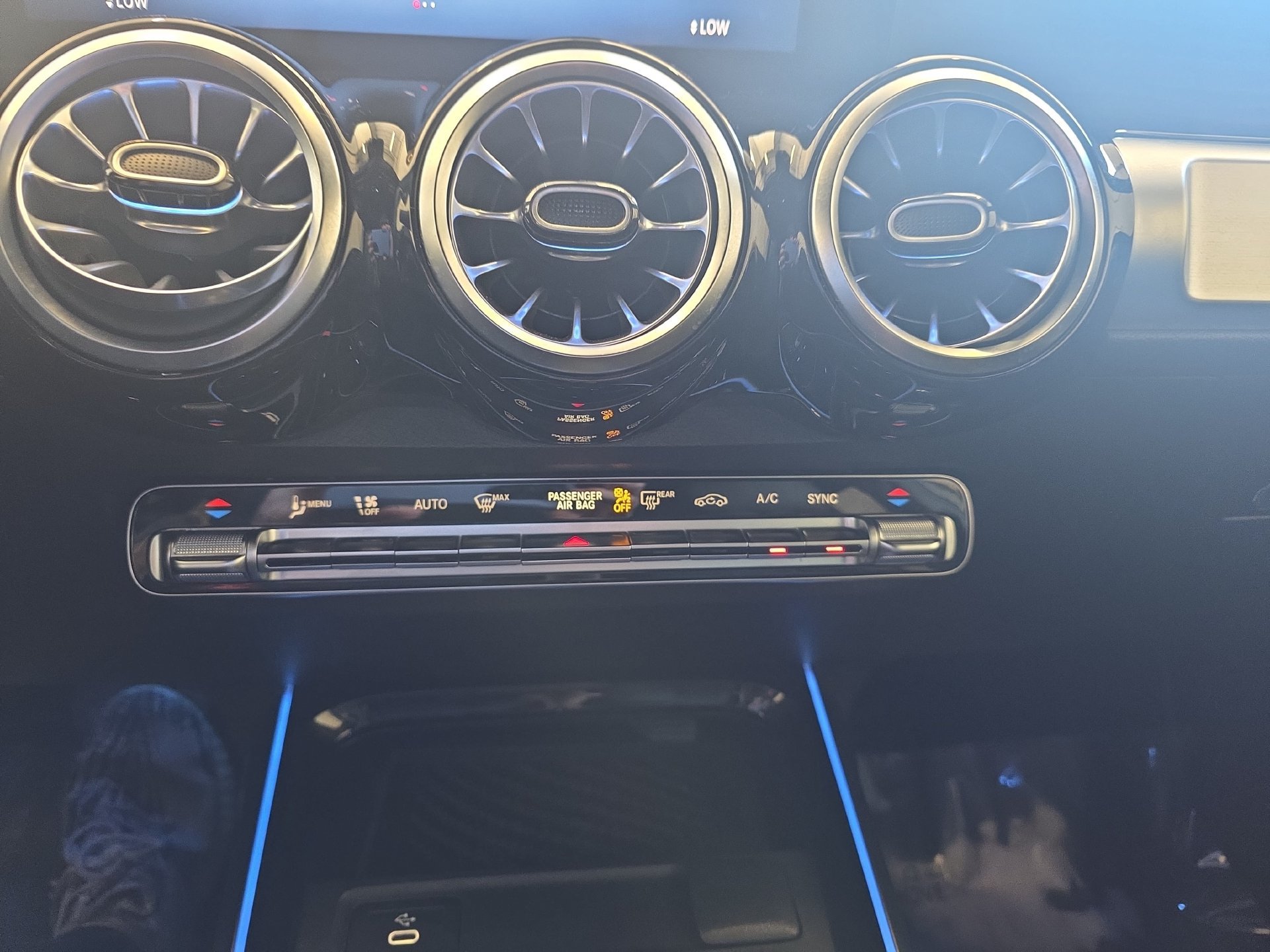 Certified 2026 Mercedes-Benz GLB 250 image 24