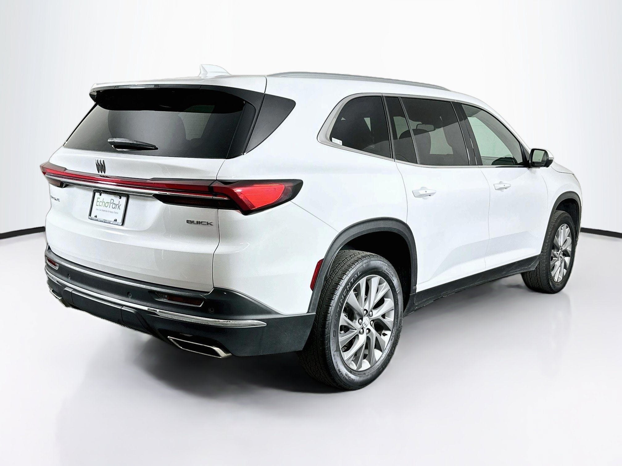 Used 2025 Buick Enclave Preferred FWD image 9