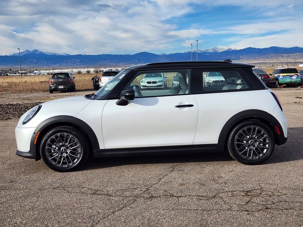 Used 2026 MINI Cooper 2-Door Hardtop FWD image 2