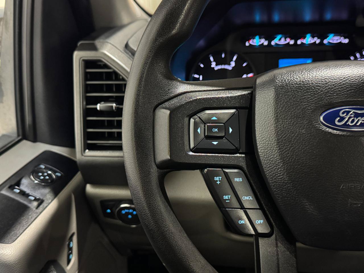 Used 2019 Ford F250 XL w/ XL Value Package AWD/4WD image 15