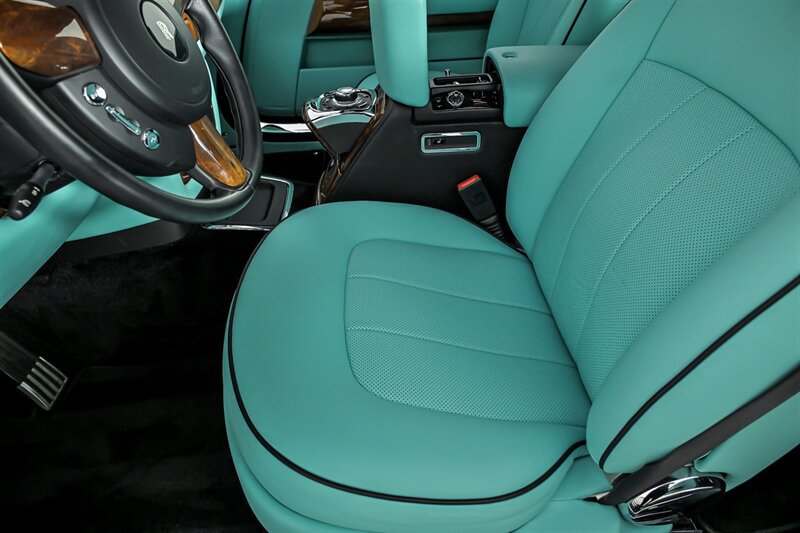 Used 2013 Rolls-Royce Phantom Drophead Coupe RWD image 20