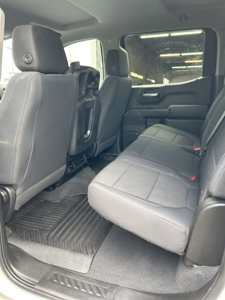Used 2019 Chevrolet Silverado 1500 Custom w/ Custom Value Package AWD/4WD image 17