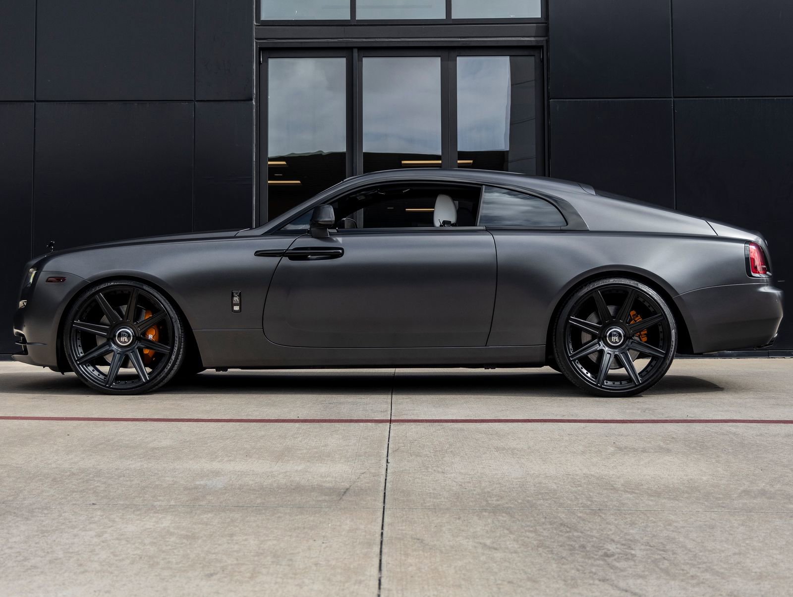 Used 2018 Rolls-Royce Wraith image 3
