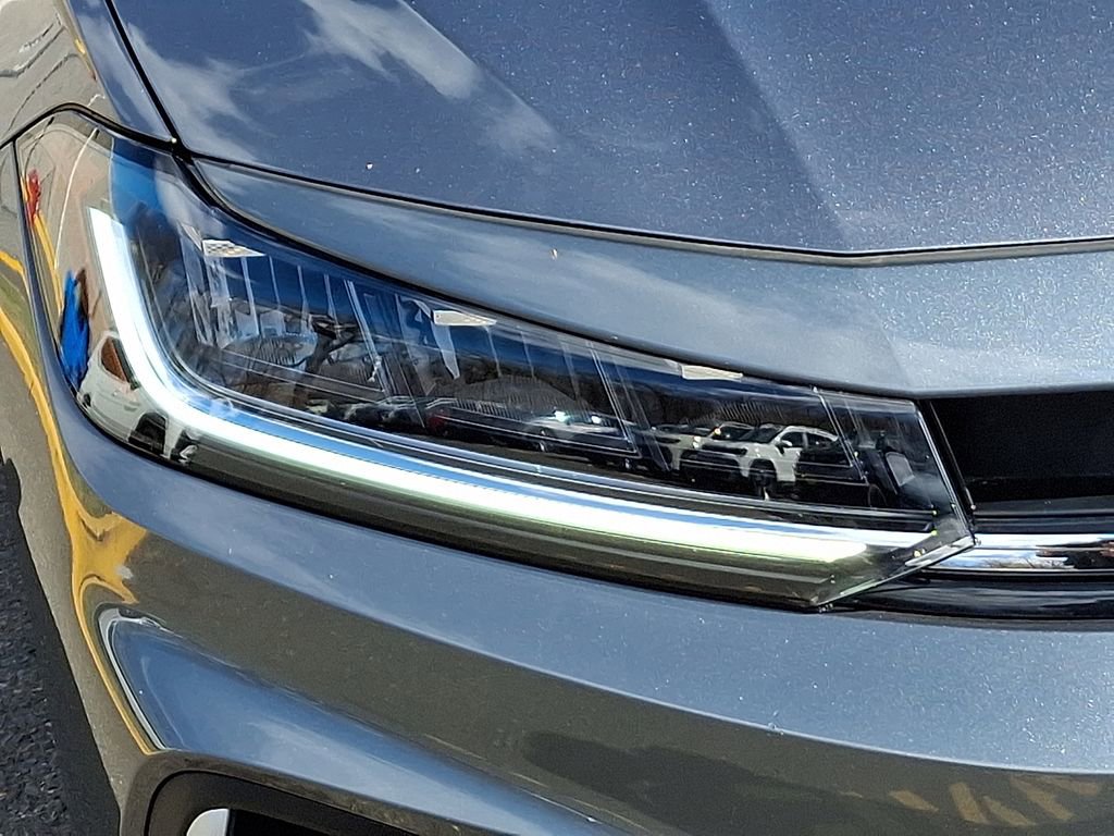 Used 2025 Volkswagen Jetta S image 8