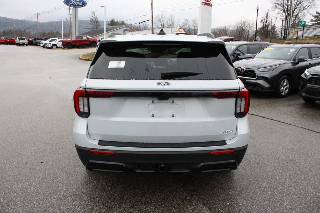 New 2026 Ford Explorer ST-Line w/ ST-Line Street Pack image 5