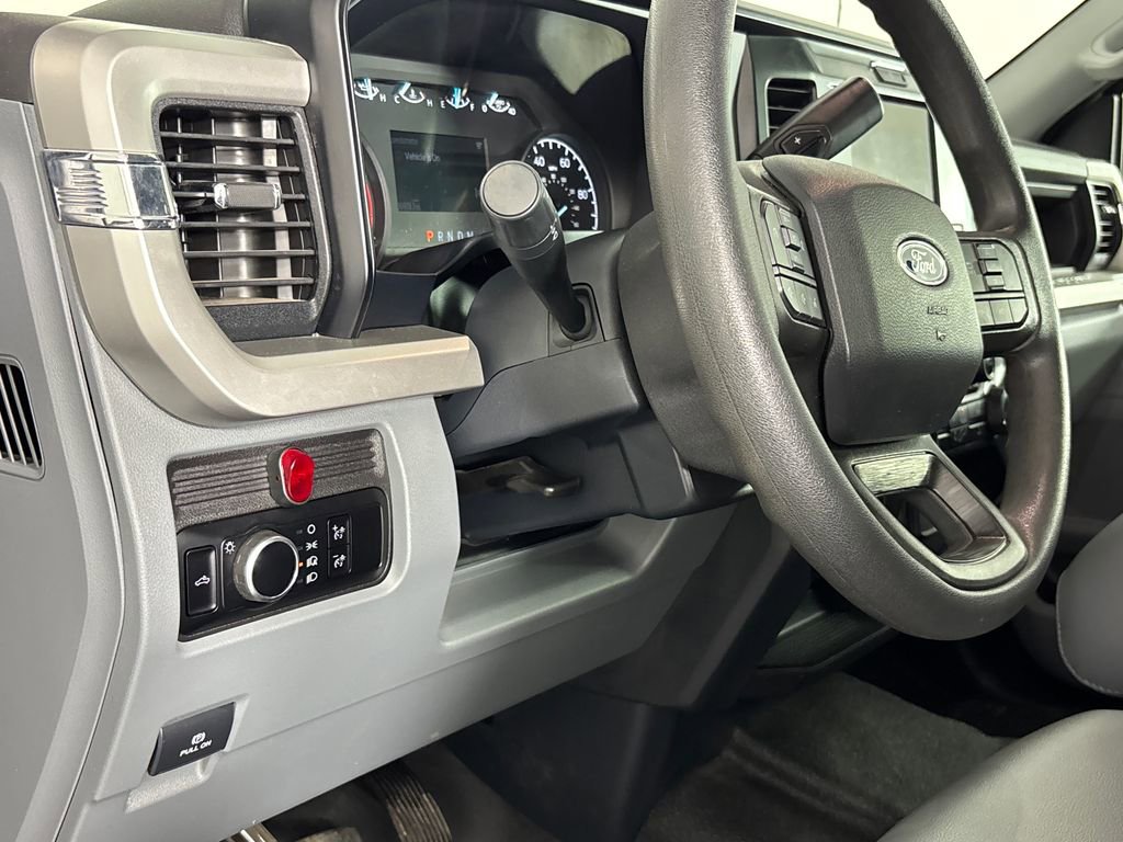 Used 2025 Ford F250 XL image 11