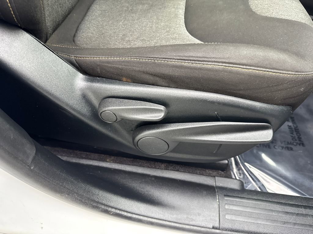 Used 2017 Jeep Cherokee Sport image 47