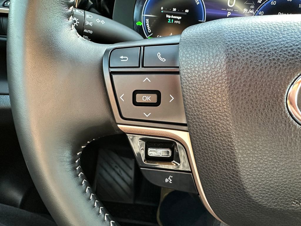 Used 2024 Toyota Crown XLE image 18