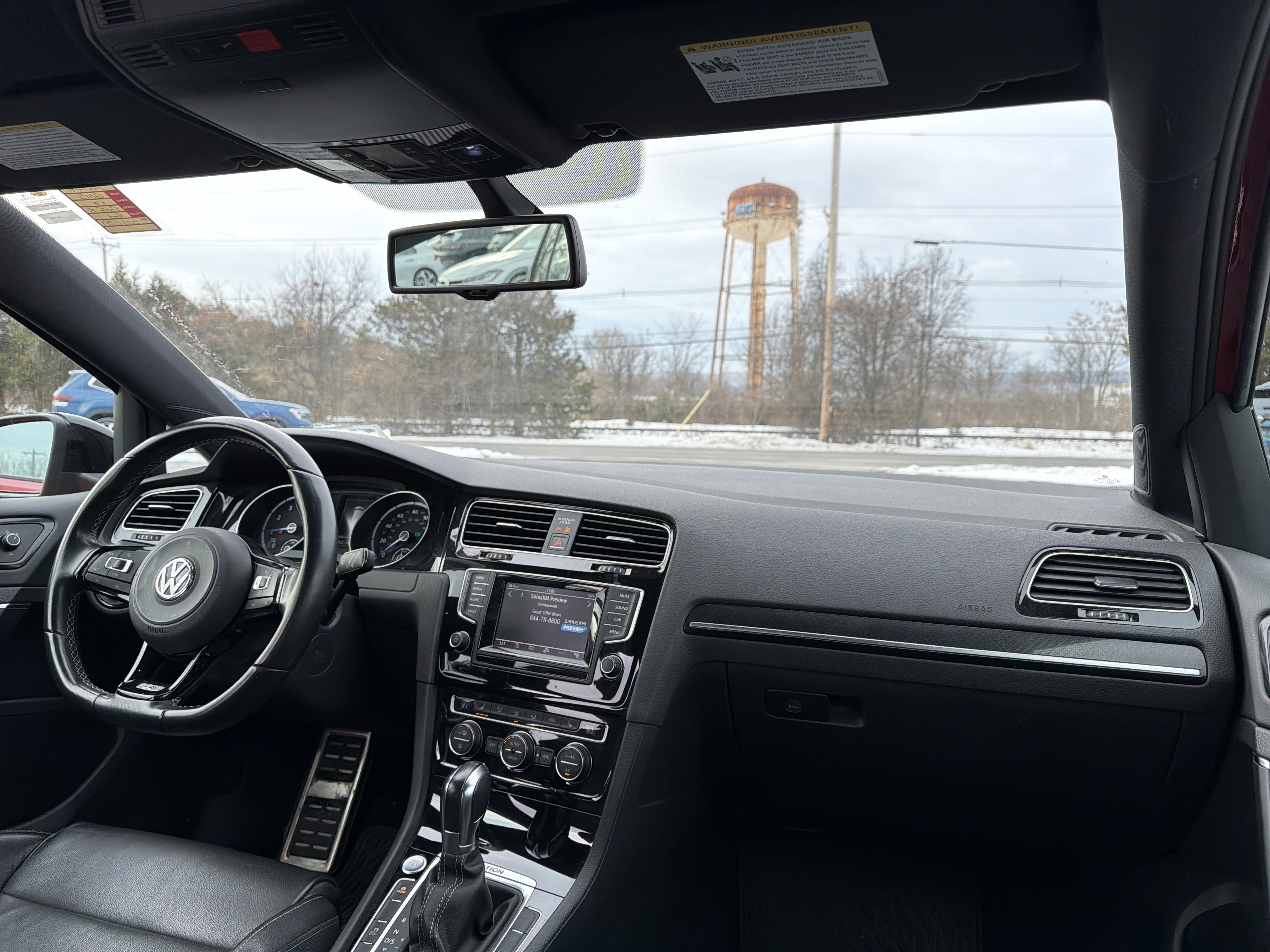 Used 2015 Volkswagen Golf R 4-Door image 16