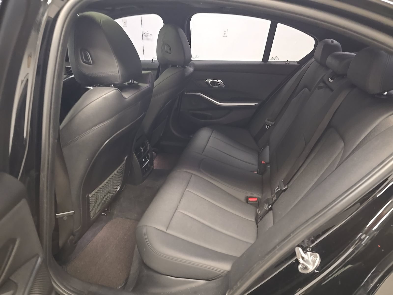 Used 2020 BMW 330i Sedan w/ Convenience Package RWD image 16
