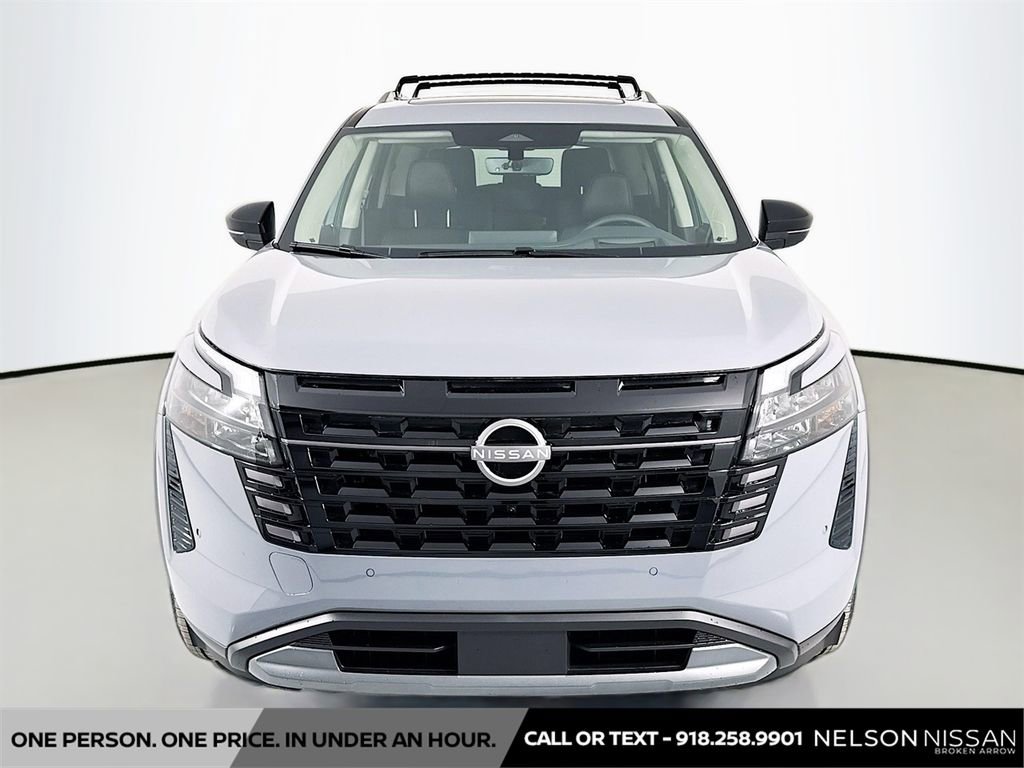 New 2026 Nissan Pathfinder Platinum image 2