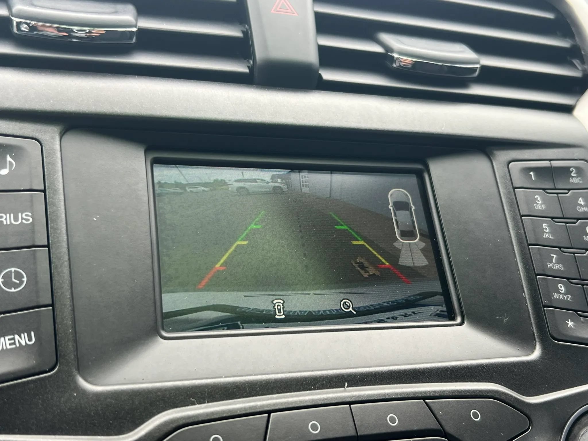 Used 2018 Ford Fusion SE FWD image 26