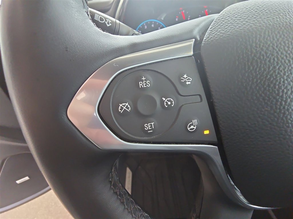 Used 2023 Chevrolet Traverse RS image 35