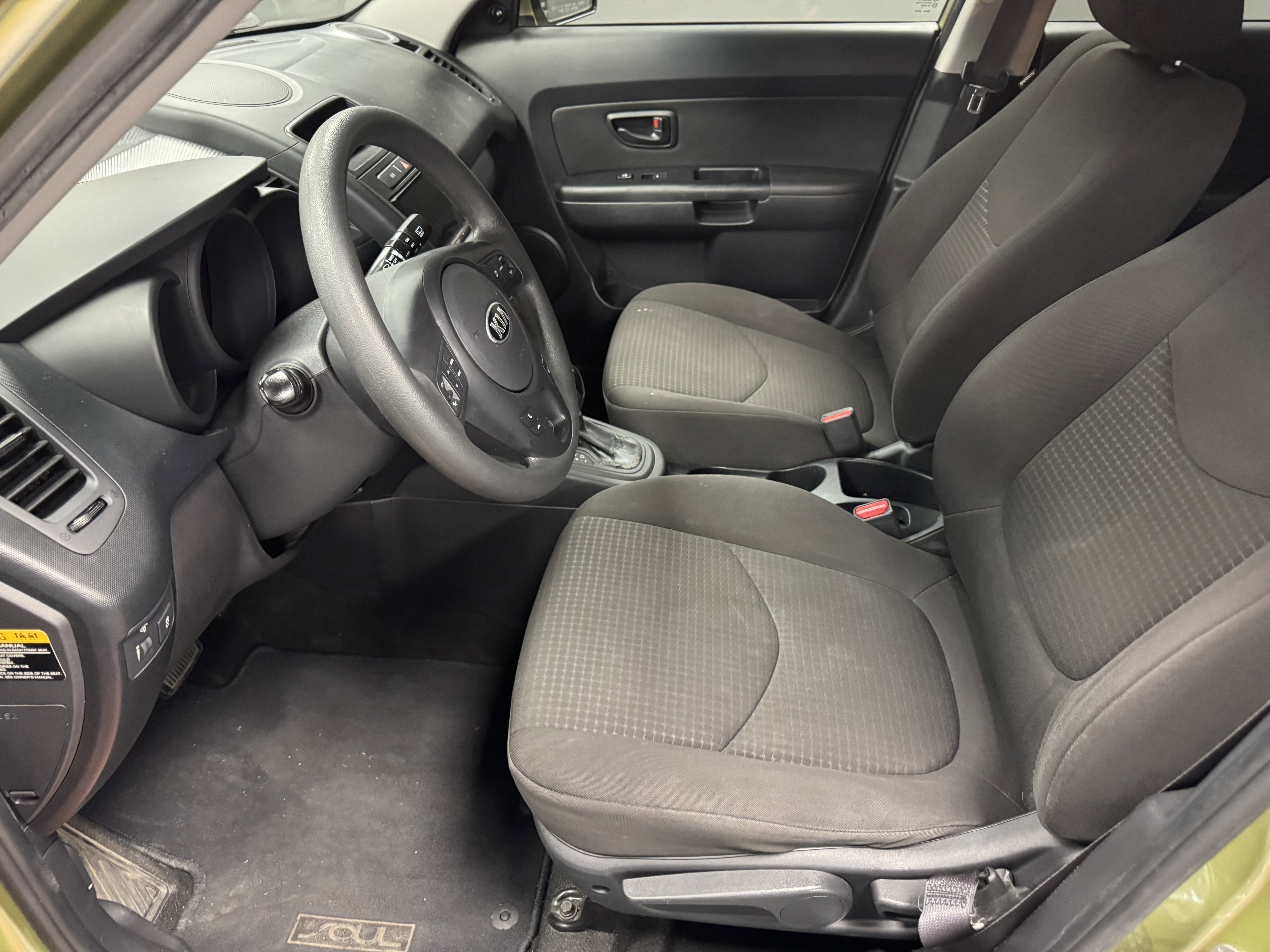 Used 2013 Kia Soul FWD image 9