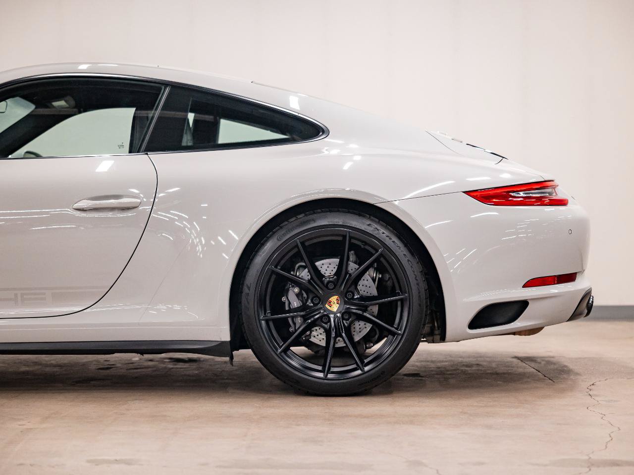 Used 2019 Porsche 911 Carrera 4 AWD/4WD image 26