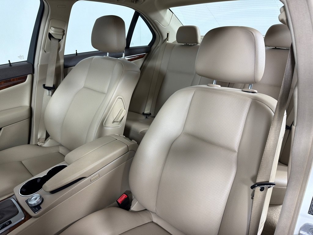 Used 2010 Mercedes-Benz C 300 4MATIC Sedan image 13