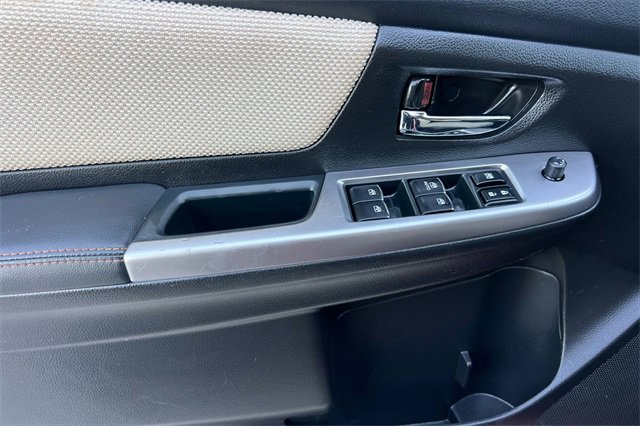 Used 2017 Subaru Crosstrek 2.0i Premium image 11