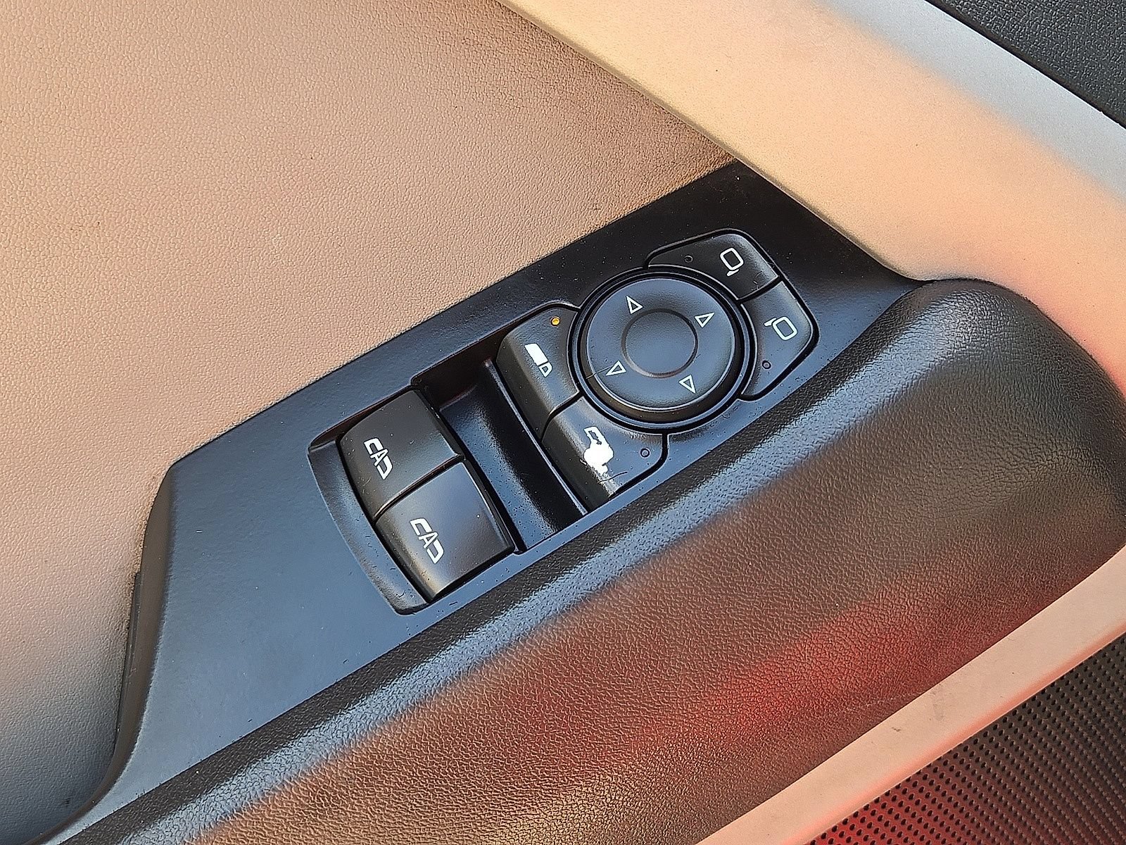 Used 2020 Chevrolet Camaro LT RWD image 20