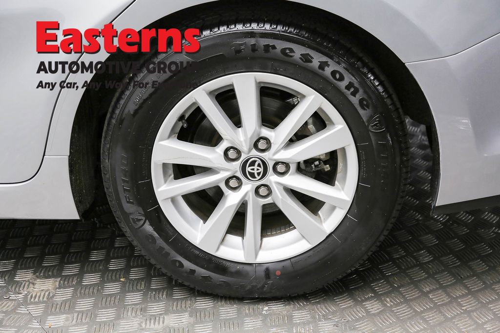 Used 2025 Toyota Camry LE FWD image 8
