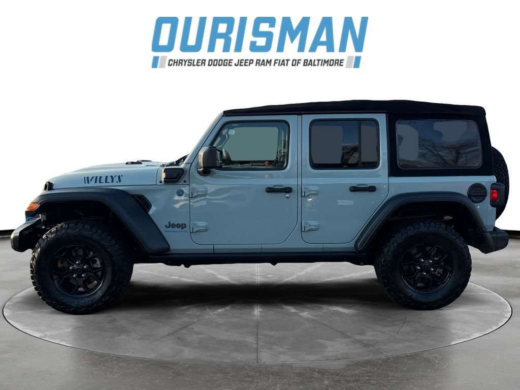 Used 2024 Jeep Wrangler Unlimited image 3