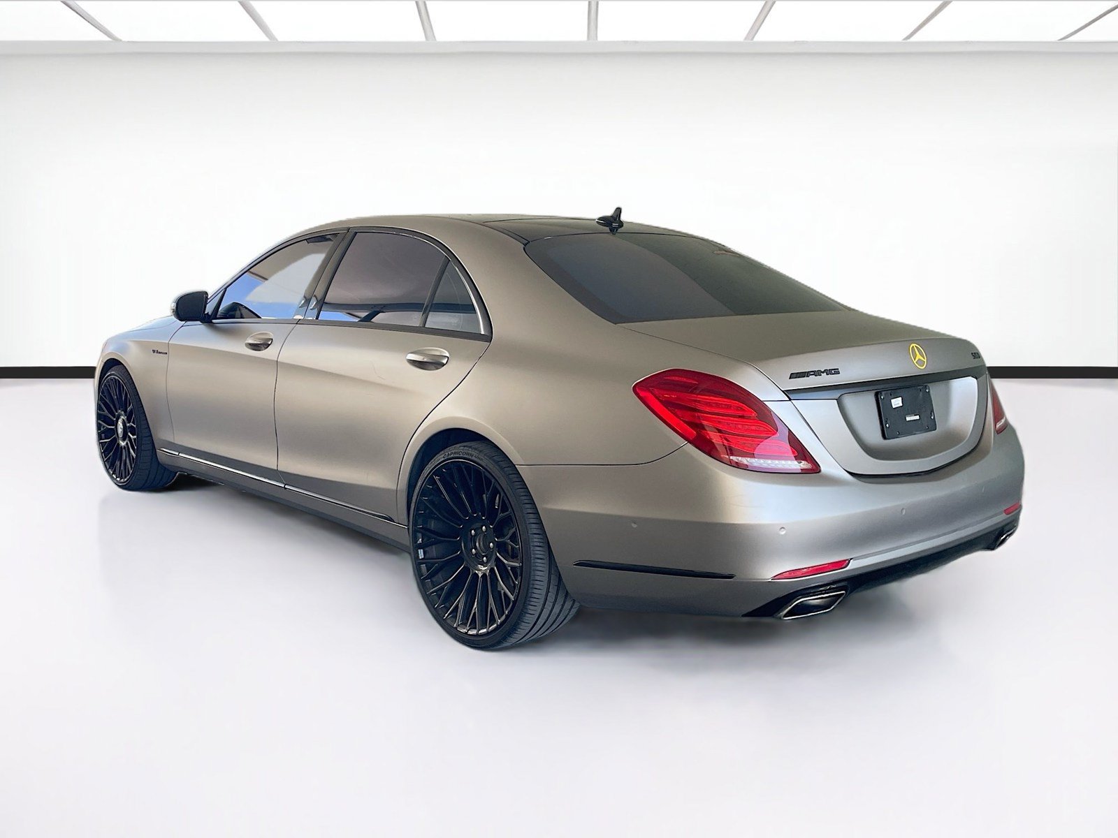 Used 2015 Mercedes-Benz S 550 4MATIC Sedan image 6
