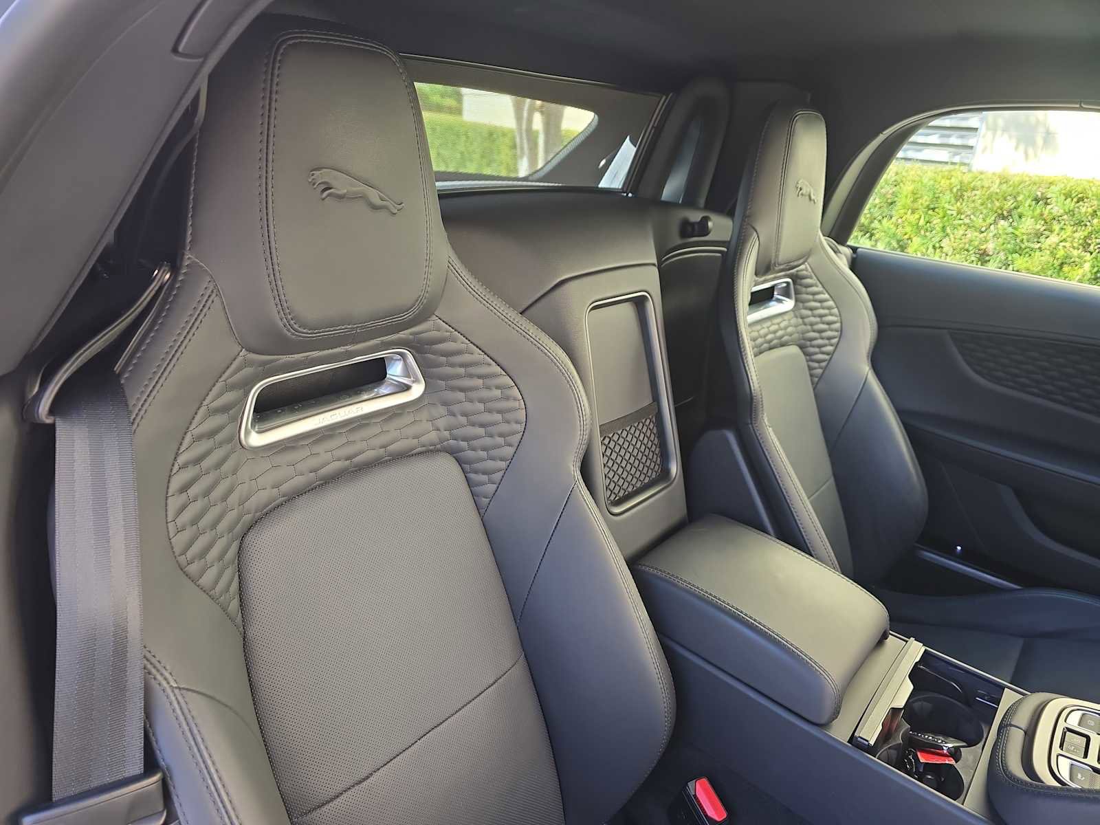 Used 2024 Jaguar F-TYPE R image 21