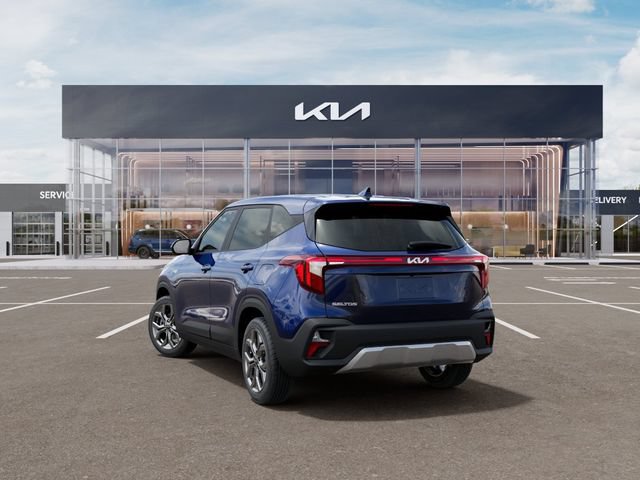 New 2026 Kia Seltos LX FWD image 4