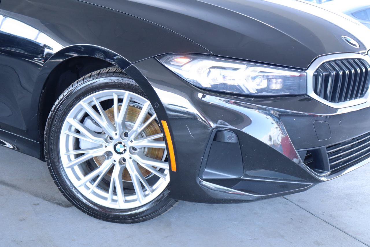 Used 2023 BMW 330i Sedan w/ Premium Package RWD image 4