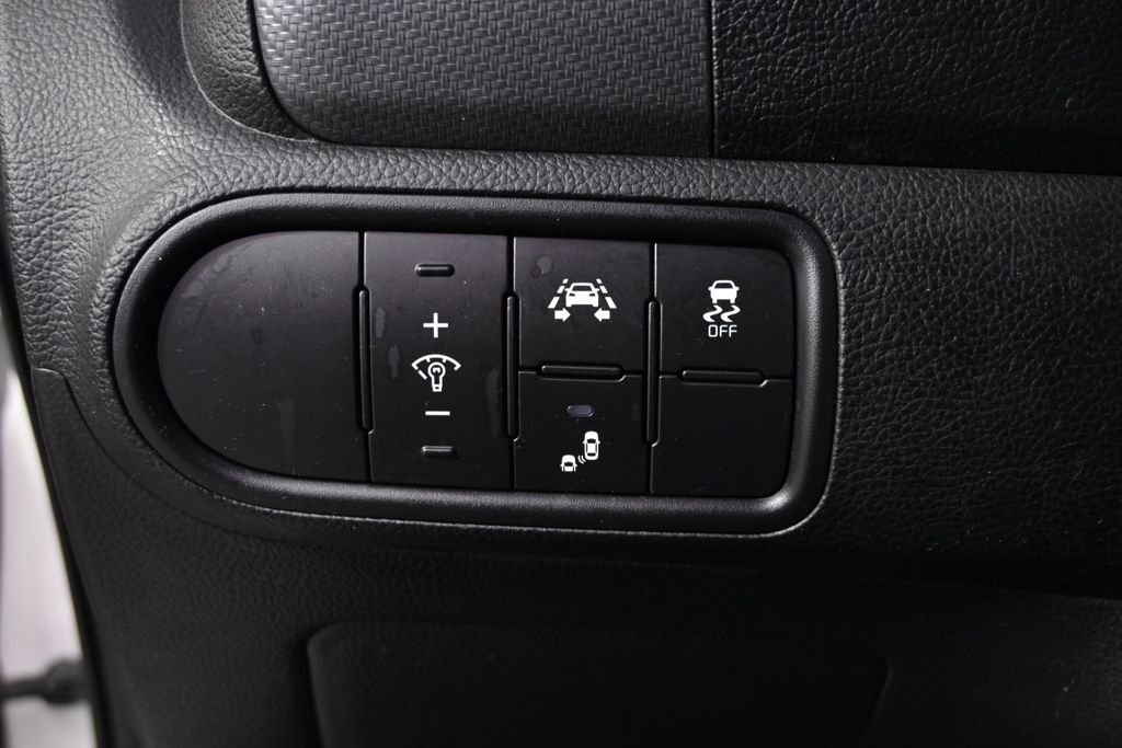 Used 2017 Kia Forte S w/ S Technology Package image 24