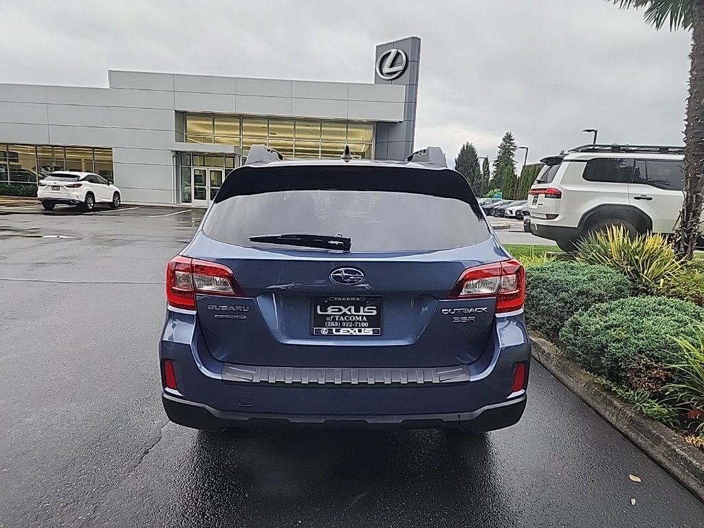 Used 2016 Subaru Outback 3.6R Limited AWD/4WD image 4