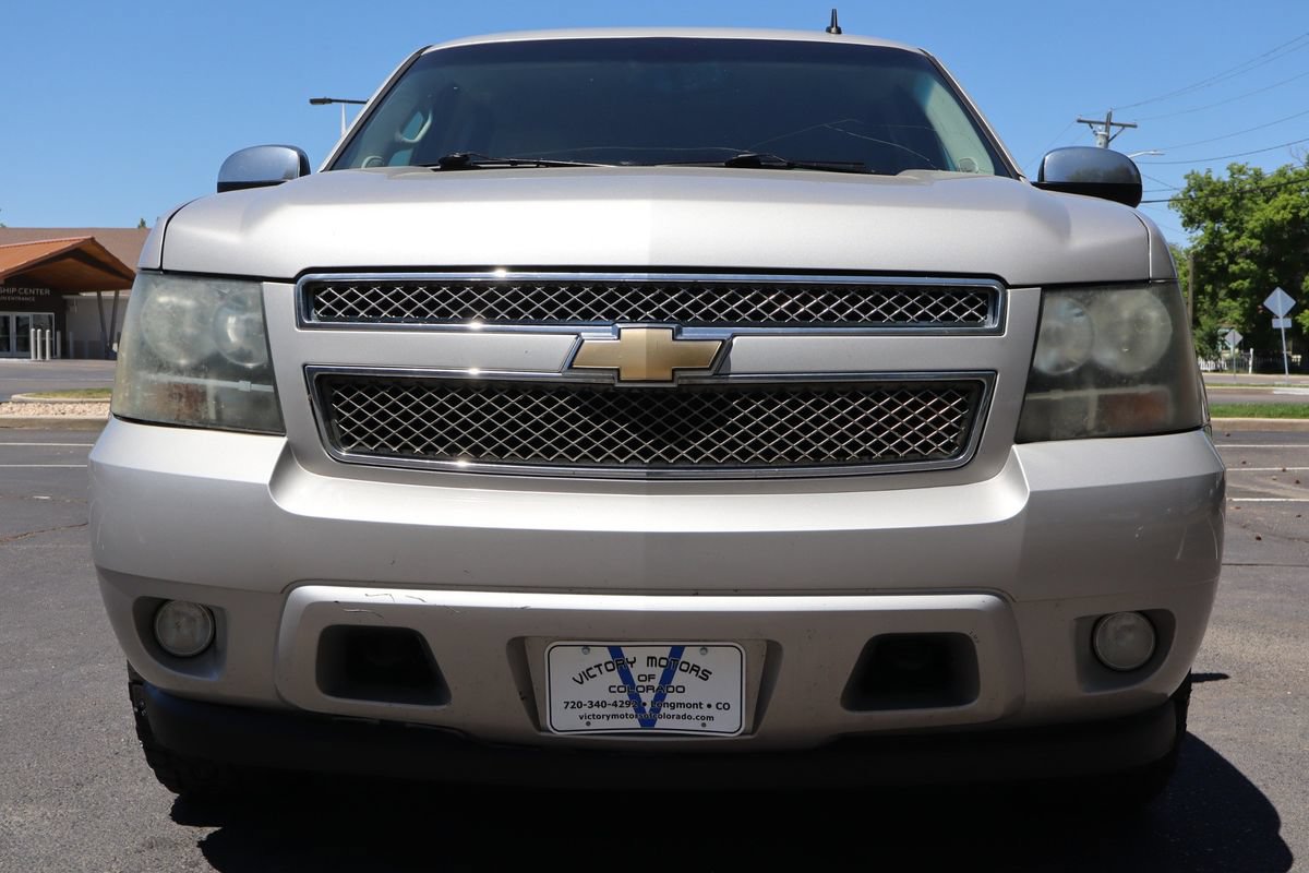 Used 2008 Chevrolet Suburban LT w/ LT Preferred Equipment Group AWD/4WD image 13