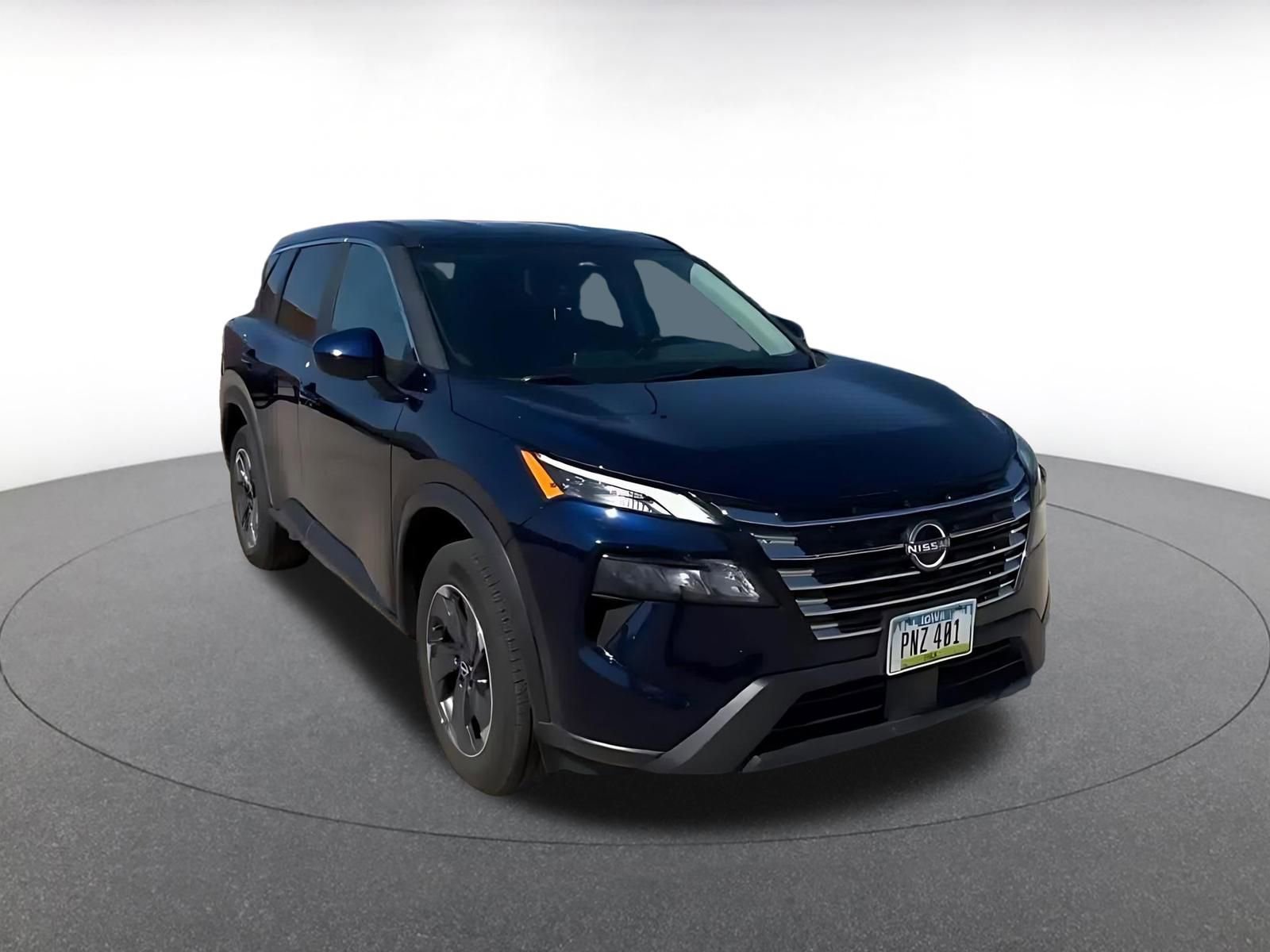 Used 2025 Nissan Rogue SV FWD image 3