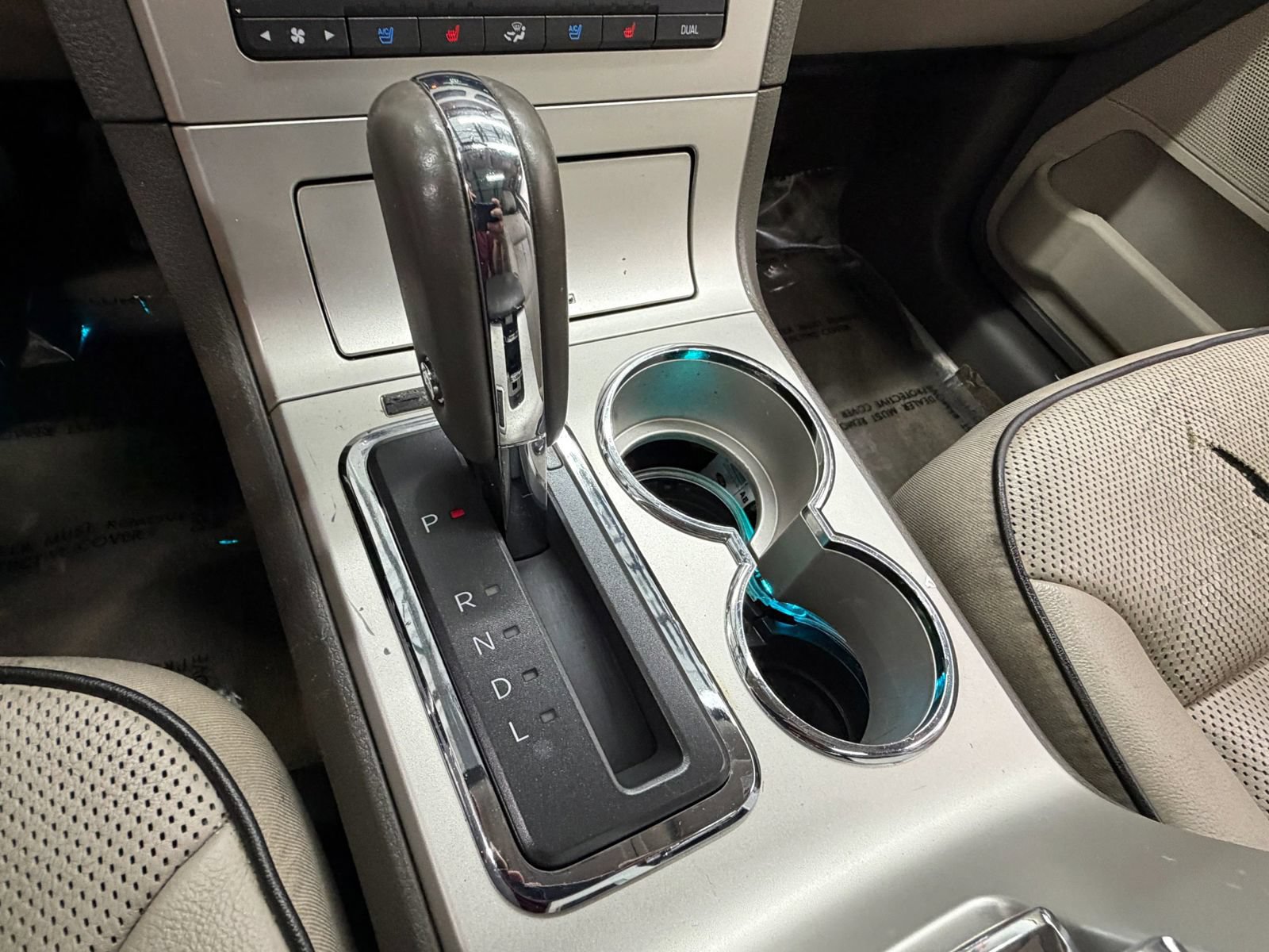 Used 2010 Lincoln MKX 2WD image 30