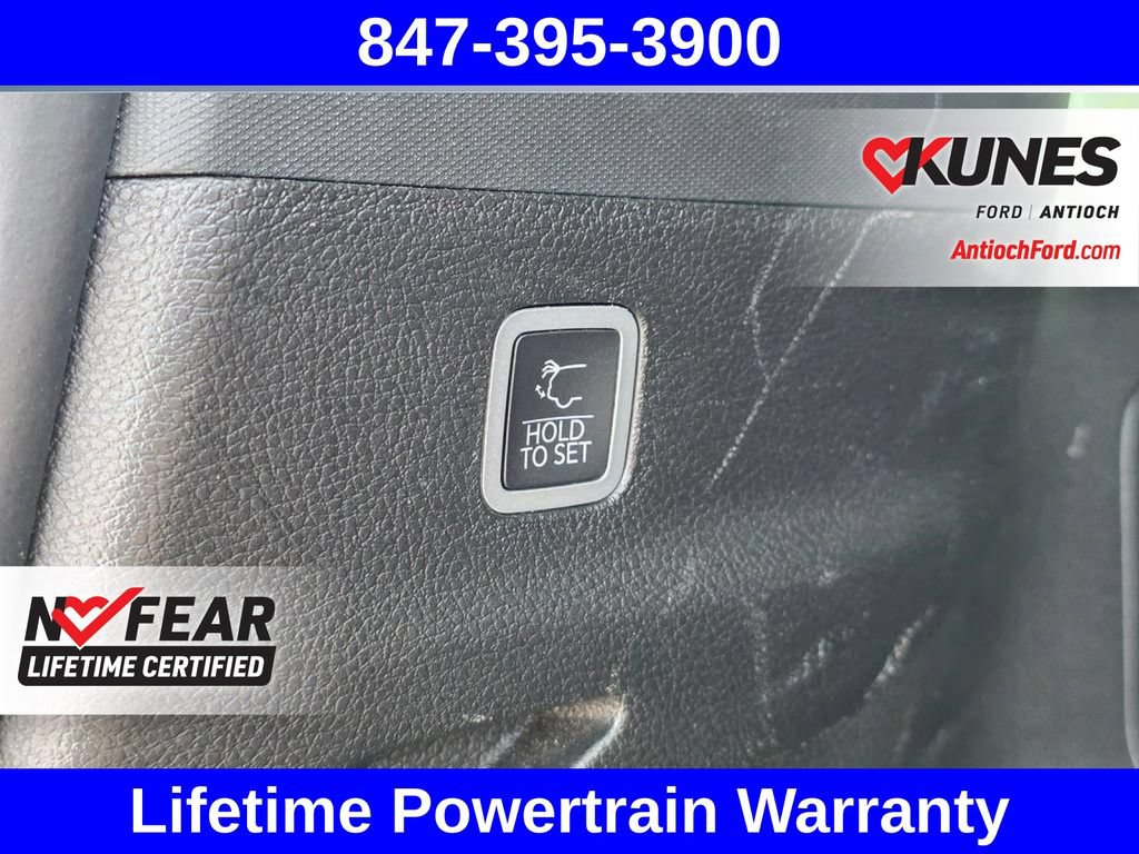 Used 2024 Jeep Wagoneer L Series II w/ Flexible Seating Group AWD/4WD image 34