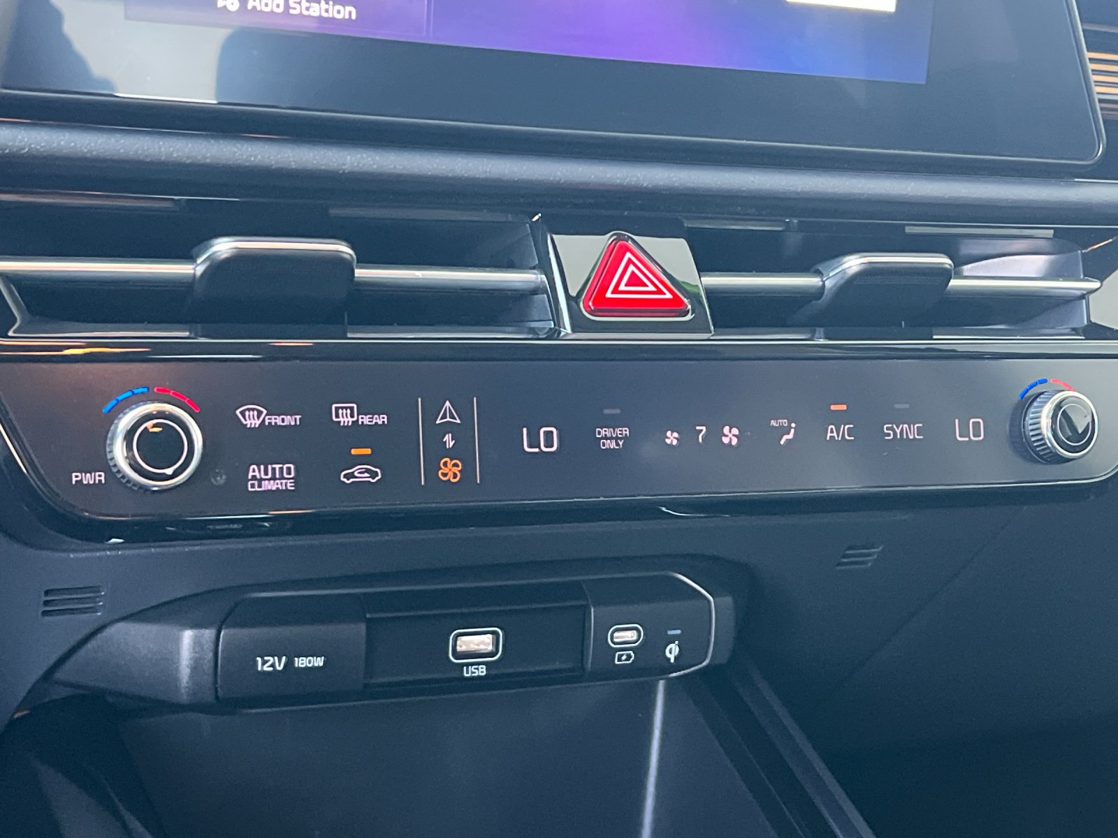Used 2024 Kia Niro EX FWD image 21