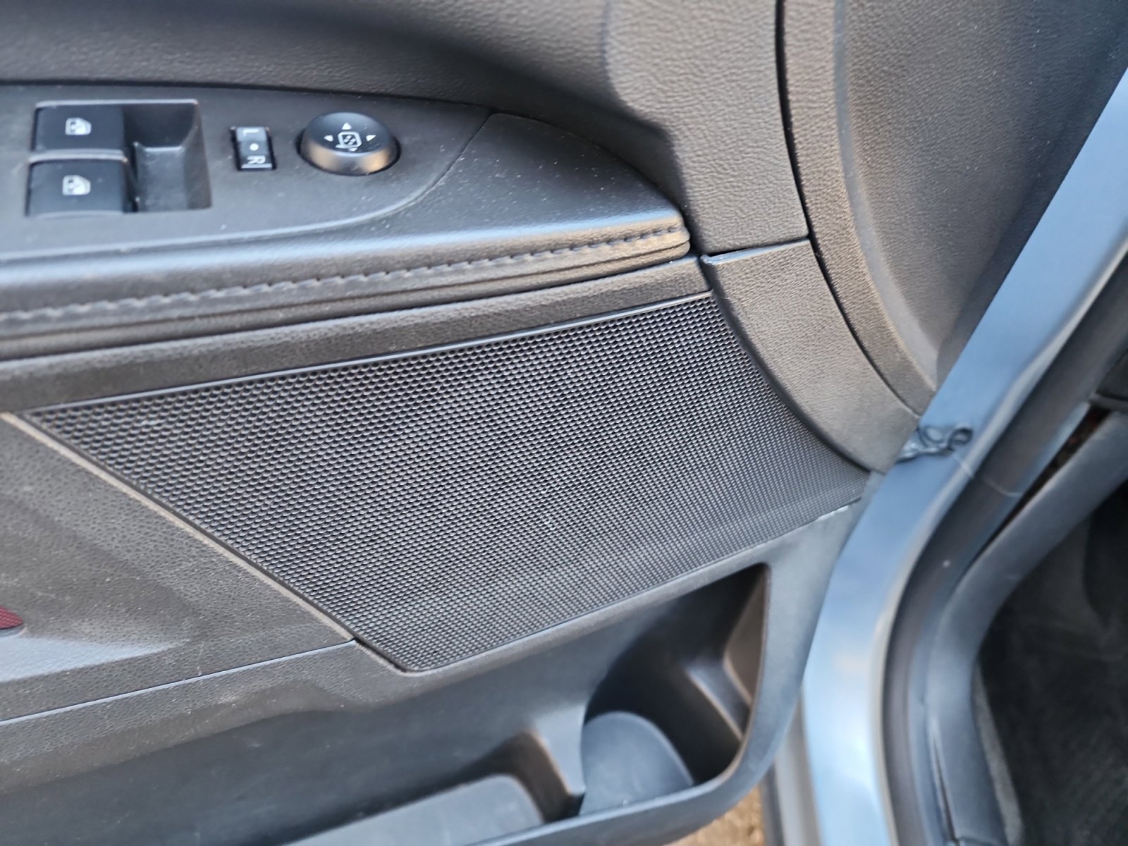 Used 2015 Chevrolet Equinox LS image 27