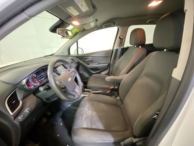 Used 2021 Chevrolet Trax LS w/ Tint and Cruise Package image 24