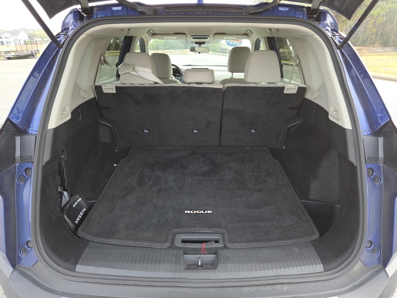 Used 2021 Nissan Rogue SV image 19