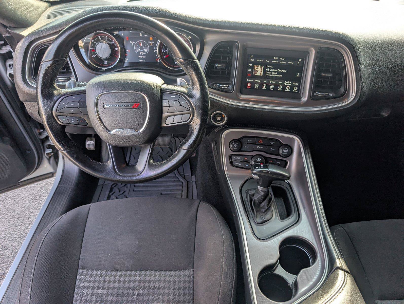 Used 2022 Dodge Challenger GT RWD image 32