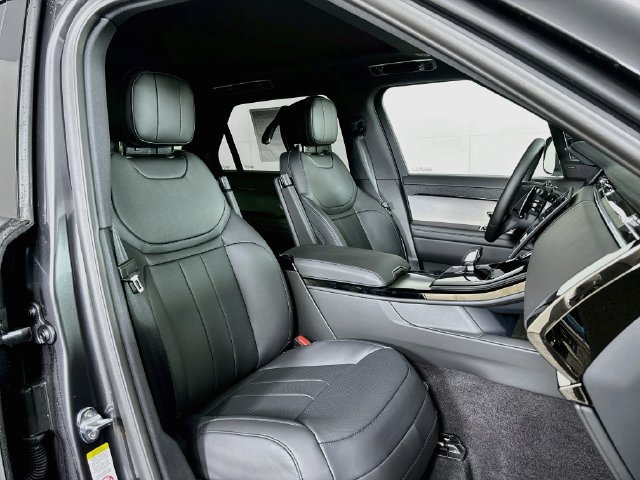 New 2026 Land Rover Range Rover Sport Dynamic SE AWD/4WD image 25