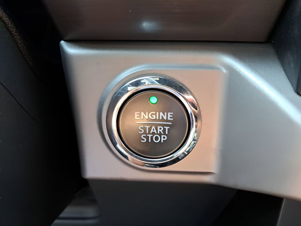 Used 2022 Ford F150 Raptor w/ Convenience Package image 30