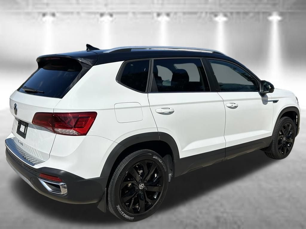 Certified 2023 Volkswagen Taos SE FWD image 5