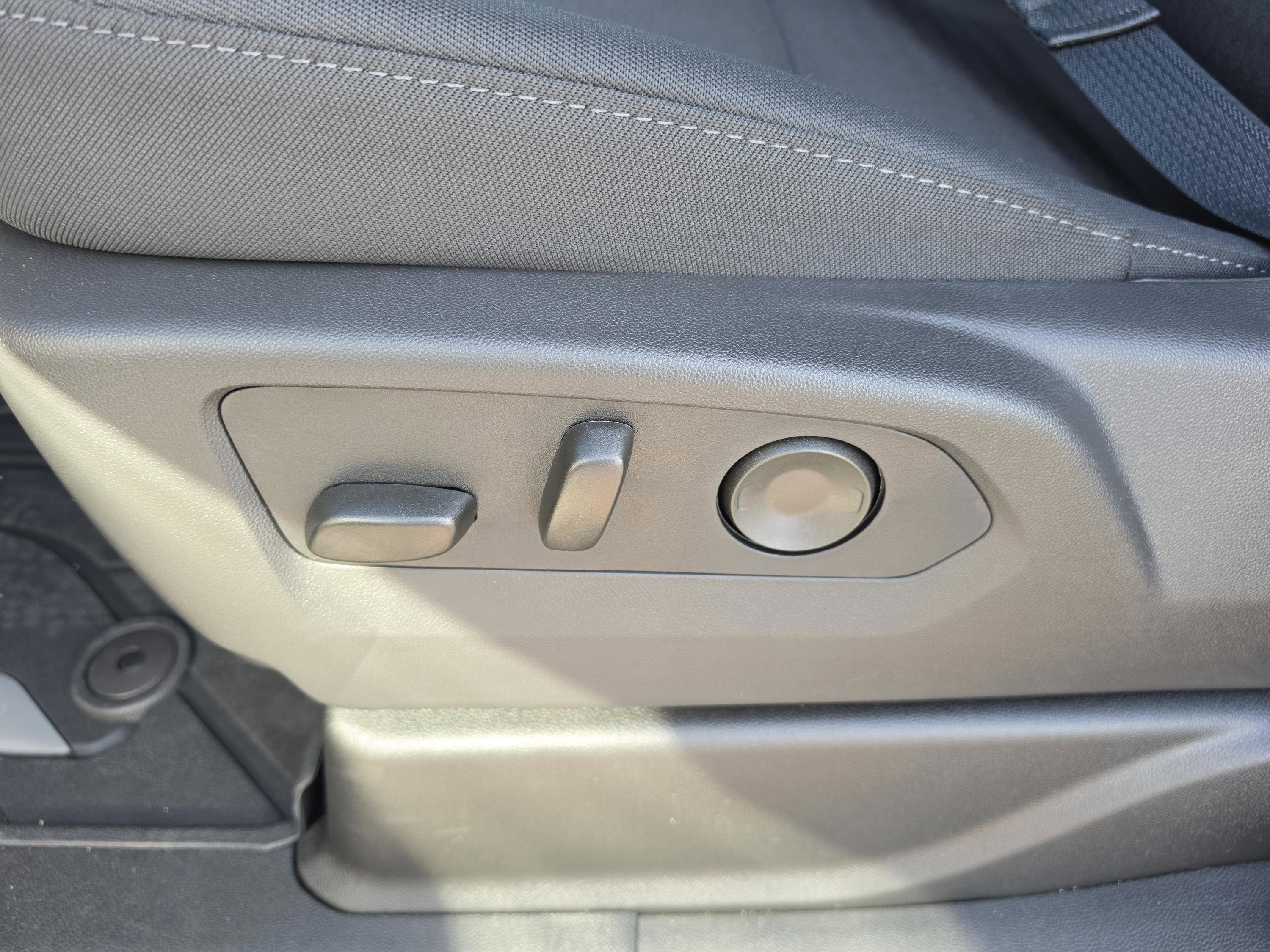 New 2026 Chevrolet Suburban LS w/ Max Trailering Package image 25